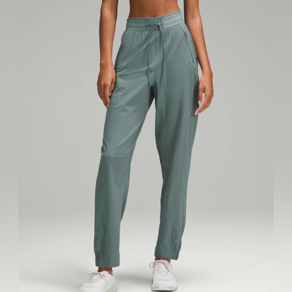 Lululemon License to Train High-Rise Pant